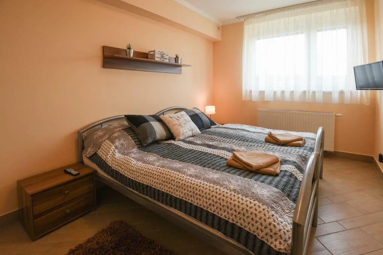 Apartamento Rózsa Völgy Apartman Eger Hungria